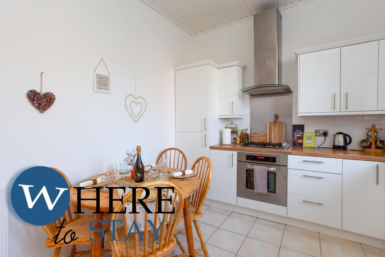 Bright 2Bed Apartment In Galashiels City Centre Kültér fotó